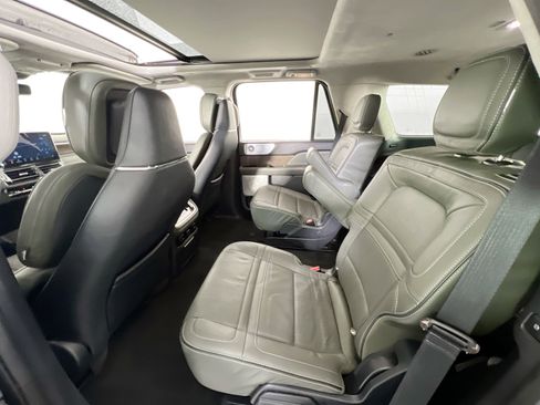 Used 2023 Lincoln Navigator Black Label image 25