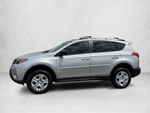Used 2014 Toyota RAV4 LE FWD image 4