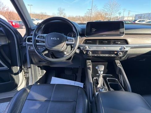 Used 2022 Kia Telluride EX w/ EX Premium Package image 17