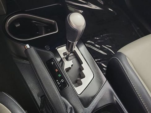 Used 2018 Toyota RAV4 Limited FWD image 32