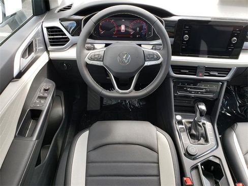 New 2025 Volkswagen Taos SEL image 10