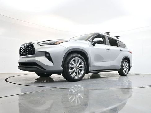 Used 2021 Toyota Highlander Limited AWD/4WD image 42
