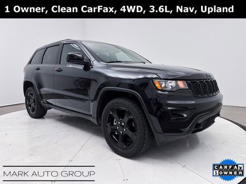 Used 2019 Jeep Grand Cherokee Laredo image 1