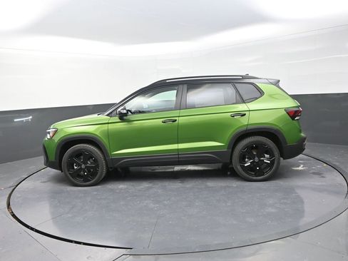 New 2026 Volkswagen Taos SE AWD/4WD image 6