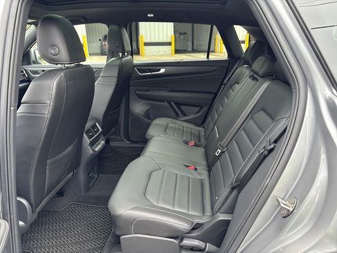 Used 2024 Volkswagen Atlas Cross Sport SEL R-Line AWD/4WD image 35