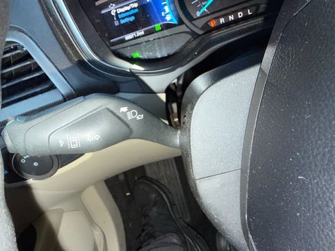 Used 2020 Ford Fusion SE image 18