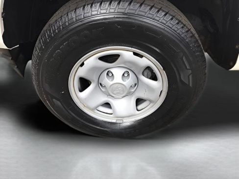 Used 2022 Toyota Tacoma SR image 11