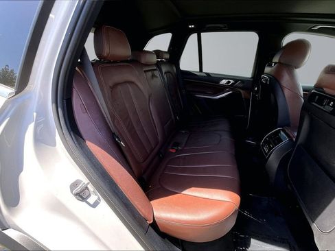 Used 2019 BMW X5 xDrive40i w/ Convenience Package AWD/4WD image 18