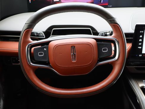 Used 2024 Lincoln Nautilus Black Label AWD/4WD image 13