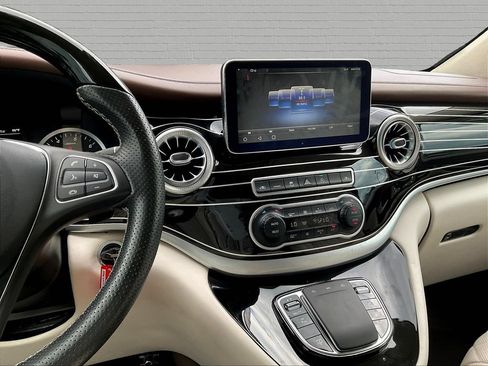 Used 2020 Mercedes-Benz Metris Passenger image 9