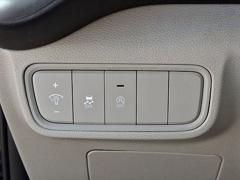 Used 2025 Kia Soul LX w/ LX Technology Package image 24