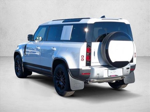 New 2025 Land Rover Defender 110 S image 9