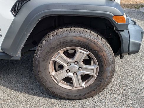 Used 2018 Jeep Wrangler Unlimited Sport S image 12