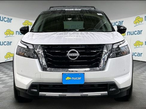 Used 2025 Nissan Pathfinder Platinum AWD/4WD image 2