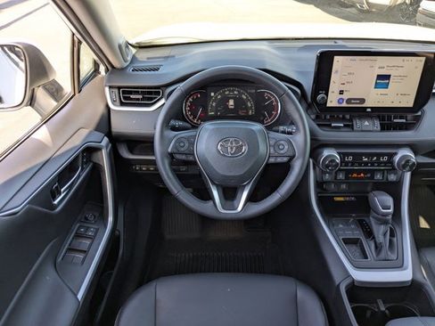 Used 2023 Toyota RAV4 XLE Premium image 16