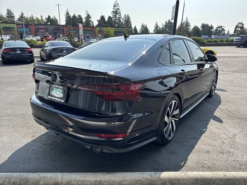 Used 2021 Volkswagen Jetta GLI FWD image 6