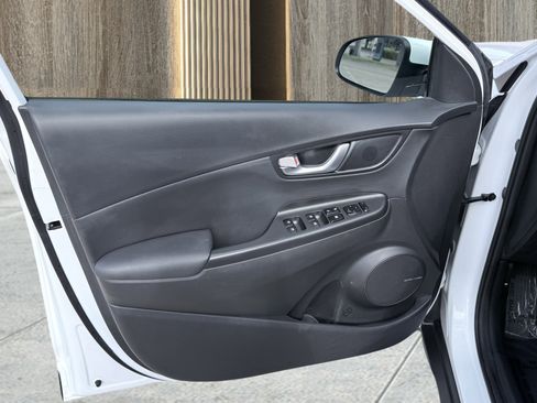 Used 2022 Hyundai Kona Limited FWD image 23
