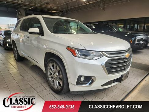 Used 2018 Chevrolet Traverse Premier w/ Driver Confidence II Package FWD image 1
