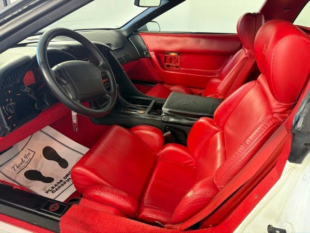 Used 1993 Chevrolet Corvette Coupe RWD image 2