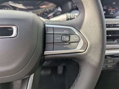 New 2026 Jeep Compass Latitude image 18