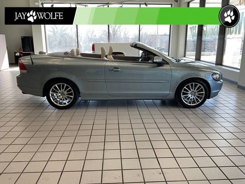 Used 2008 Volvo C70 T5 image 6