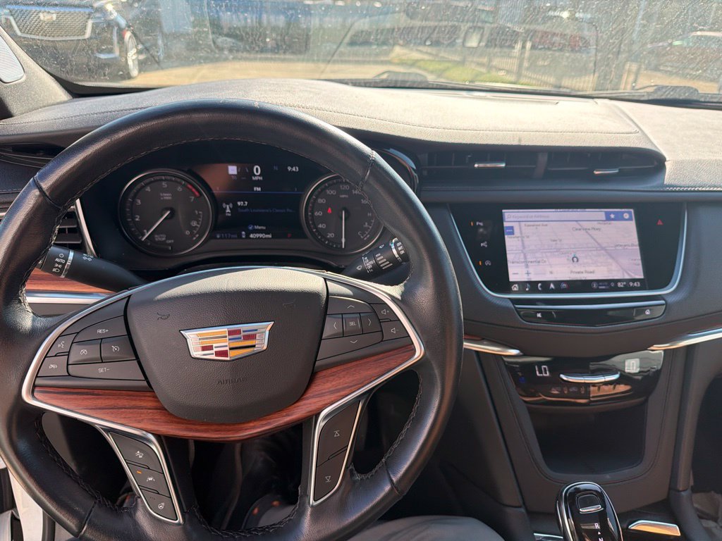 Used 2024 Cadillac XT5 Premium Luxury w/ Technology Package FWD image 5