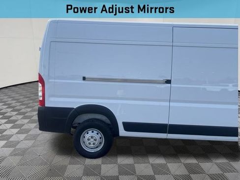 Used 2025 RAM ProMaster 2500 w/ Convenience Group FWD image 11
