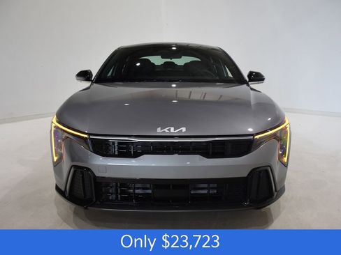 New 2025 Kia K4 GT-Line w/ GT-Line Sunroof Package image 2