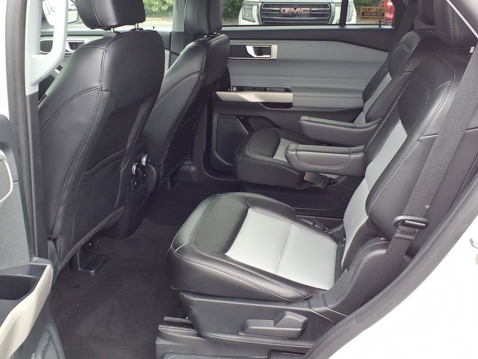 Used 2024 Ford Explorer XLT w/ Equipment Group 202A AWD/4WD image 10