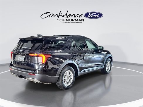 New 2026 Ford Explorer Active image 9