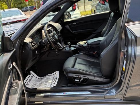 Used 2018 BMW M2 RWD image 21