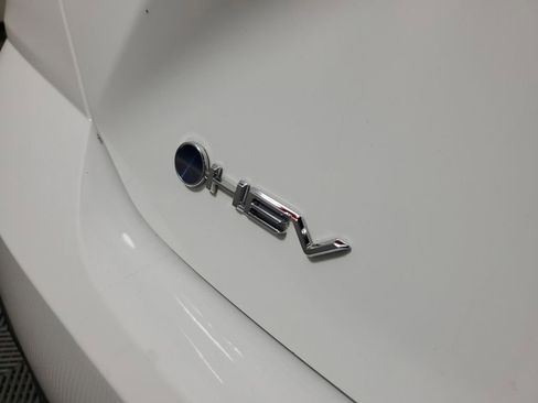 Used 2025 Toyota Camry SE w/ Multimedia Upgrade Package image 8