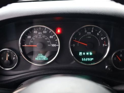 Used 2018 Jeep Wrangler Unlimited Rubicon w/ Connectivity Group image 18