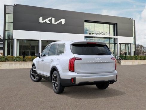 New 2025 Kia Telluride S image 5