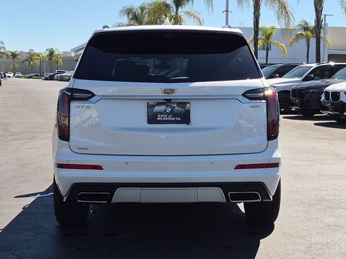 Used 2023 Cadillac XT6 Sport w/ Technology Package AWD/4WD image 9