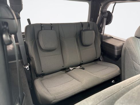 Used 2025 Jeep Wrangler Sport AWD/4WD image 17