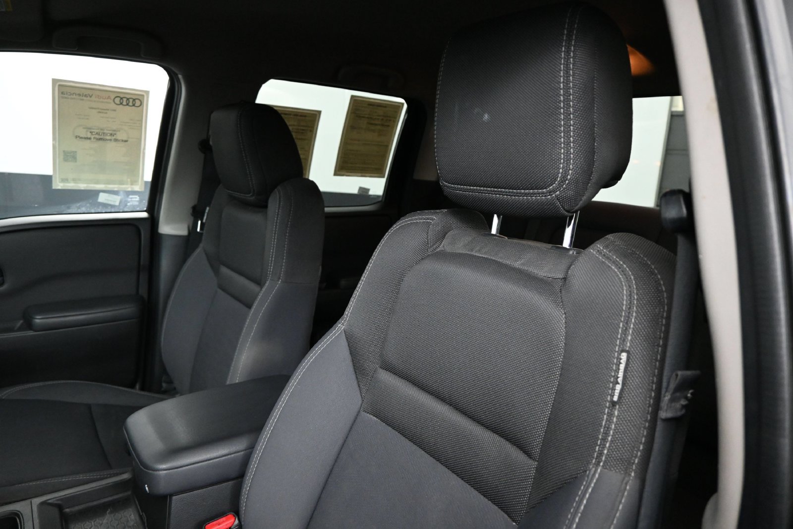 Used 2023 Nissan Frontier SV RWD image 9