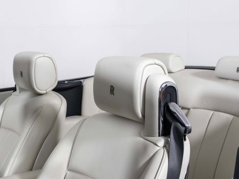 Used 2013 Rolls-Royce Phantom Drophead Coupe image 35