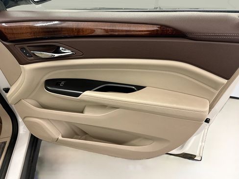 Used 2015 Cadillac SRX Luxury w/ Driver Awareness Package image 34