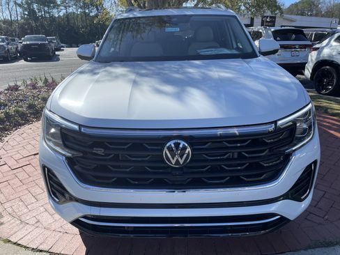 New 2026 Volkswagen Atlas SEL Premium R-Line image 2