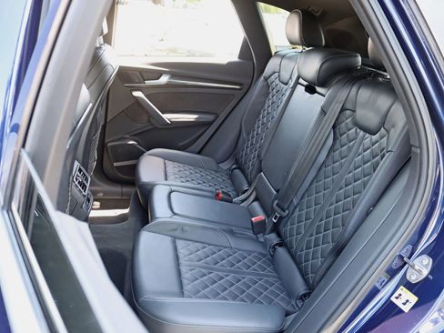 Used 2018 Audi SQ5 Premium Plus AWD/4WD image 31