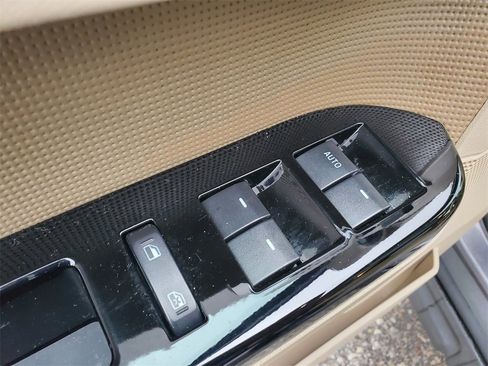 Used 2011 Ford Escape Limited w/ 302A Rapid Spec Order Code image 10