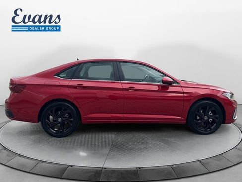 New 2026 Volkswagen Jetta SE FWD image 8