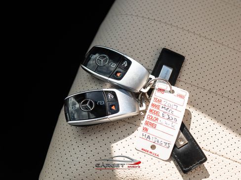 Used 2017 Mercedes-Benz E 300 4MATIC image 48