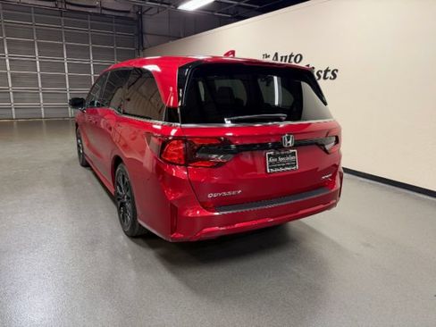 Used 2025 Honda Odyssey Sport-L image 3