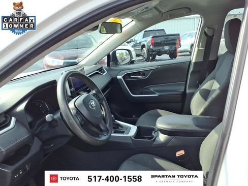 Used 2024 Toyota RAV4 XLE FWD image 13