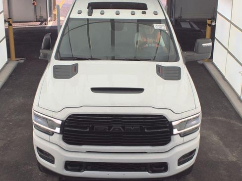 Used 2024 RAM 2500 Laramie w/ Night Edition AWD/4WD image 3