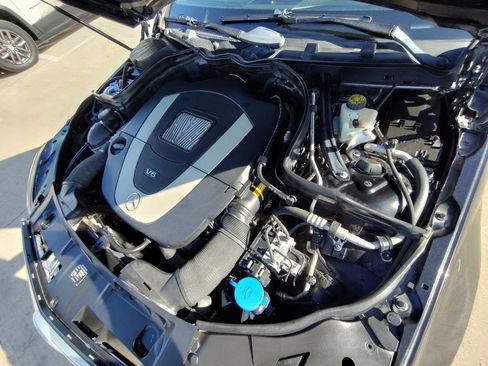 Used 2010 Mercedes-Benz C 300 Sedan image 12