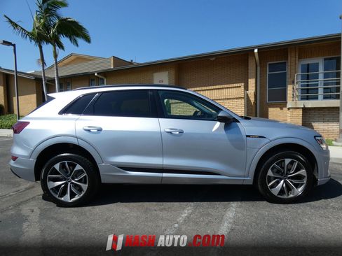 Used 2021 Audi e-tron Premium Plus AWD/4WD image 6