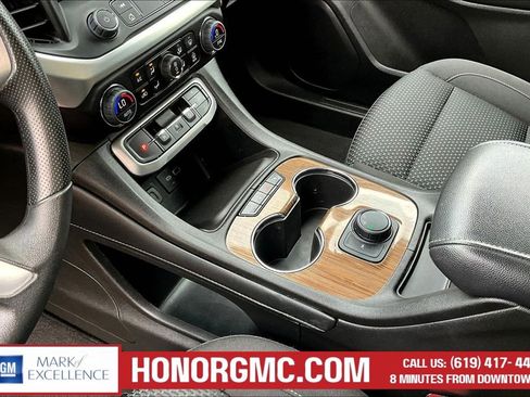 Used 2023 GMC Acadia SLE w/ Elevation Edition image 18